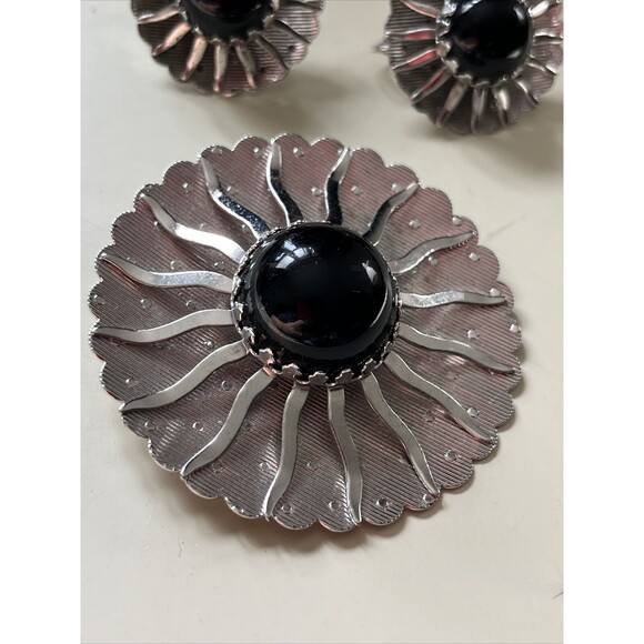 Sarah Coventry Vintage Black Beauty Silver Black Brooch Earrings Jewelry Set - Picture 3 of 5